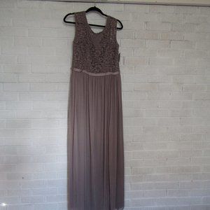 NWT Davids Bridal Bridesmaid Dress 14